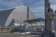 ウクライナのチョルノービリ原発外部シェルター、ドローン攻撃で損傷…IAEA国際原子力機関！