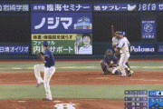 【DeNA対中日8回戦】DeNA・宮﨑、第８号ソロホームラン！リードを４点に広げる！！！！