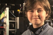 史上最年少の9歳で大学を卒業予定、IQ145の天才少年（オランダ）