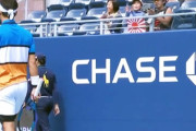 【画像ｗ】米ＮＹで開催中のＵＳオープン、錦織とアルゼンチン人の試合でちっこい旭日旗を掲げた日本人、無関係の国から批判されるｗ
