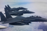 米軍嘉手納基地に米本国からF-15E戦闘爆撃機が6機飛来し計20機に…暫定配備追加か！