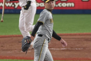 阪神・岩崎、最多セーブ　３敗も「みんなのおかげ」３５Ｓ！