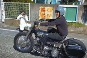 素人には扱えない超上級者仕様、伊勢谷友介がこだわりのカスタムハーレー披露。大金かけて「わざわざ難しいのを作った」と豪語