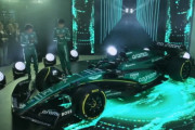 アストンマーチンが2023年型F1マシン「AMR23」を発表　レッドブルのパ○リと話題に