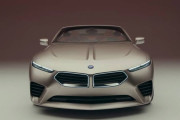 BMW、ふざけた顔の車を発表