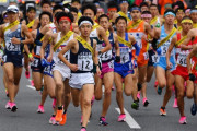 【悲報】高校駅伝、走者の靴がピンクの靴ばかりで困惑の声