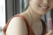 「規格外のすべBODY...」佐藤璃果、選抜入り確定の色白もっちり肌に磨きがかかるwww【画像】