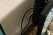 【悲報】ゲーミングモニター思ったよりスタンドが邪魔