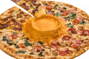 【画像】ドミノピザ、バカみてえなピザを開発してしまう