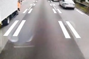 【動画】東名高速でトラックを鬼のように煽っていた車が事故る(@_@;)