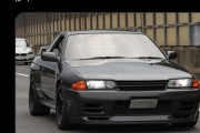 【悲報】R32 GT-Rオーナーさん、ナンバーの改造を指摘され純正と言い張るも…