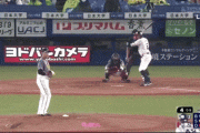 阪神・サンズがスーパーキャッチ　同点ピンチ救った！秋山も手をたたいて感謝