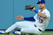 【海外の反応】不振のタッカーがベンチで見せた様子【MLB】
