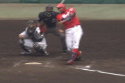 広島・メヒア、4試合連発！ 打った瞬間それと分かる特大ホームラン
