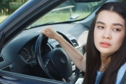 ｢なぜ女性は男性よりクルマの駐車が苦手なのか｣　男性と女性では｢脳の使い方｣が違う