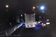 トラックがまったく周りを見ずに運転している証拠のドラレコ動画  [4/8]