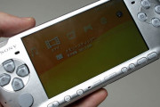 今思えばPSPってすごかったな。携帯ゲーム機なのに光学ディスクを読み込むんだもの