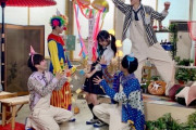 【AKB48】ゆいゆいがイケメンに囲まれて嬉しそう・・・【小栗有以】