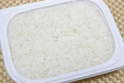 「パックご飯」需要増 メーカー「状況に応じて値上げも検討」一部で欠品も
