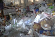 《都心で急増する隠れゴミ屋敷》激ヤバの室内に“なりがちな職種”とは？40代女性看護師、1LDKでゴミ袋300袋以上！「え？そこで寝るの!?」の衝撃