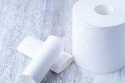 トイレットペーパー、シングルが本当に経済的なのかメーカーに聞いてみた