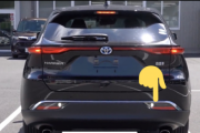 【画像】新型ハリアーのウインカーとバックランプの位置がありえないと話題に