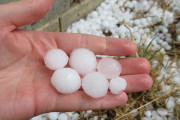【動画】アメリカの雹、ヤバすぎるだろ・・