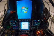 フランス空軍に中古のミラージュ2000戦闘機が到着、Windows7でまだまだ戦う模様！