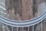 【画像】中国の高速道路がやばすぎると話題にｗｗｗｗｗｗｗｗｗ