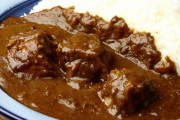 【悲報】カレー、ビーフがなぜか1位に