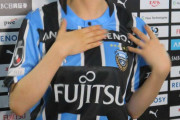 元日向坂46の富田鈴花　川崎Fのホーム開幕戦始球式に登場！有言実行の華麗なシュート披露