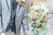 友人が人妻に恋をして、夫側に慰謝料払って離婚させ結婚した。その前夫も最初の夫に慰謝料払ったらしい。後日新居に行くと、俺も惚れていた