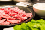 日本を「焼肉屋で絶対ご飯いる軍」と「焼肉屋でご飯いらない軍」に分けたらどっちが勝つんだろうな？