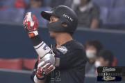GIF画像　田村2打席連続タイムリーで本日3打点！ロッテがさらに追加点！