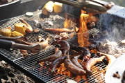 DQN「よーし！BBQして酒も飲んだしいっちょ川で泳いでくっかぁ！」←これなんなの？？？？？