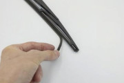 車のワイパーのゴム交換ってセルフでできる？