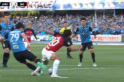【動画】Jリーグさん、相手選手にローキックしてもノーファール(PKなし)ｗｗｗｗｗｗｗｗｗｗ