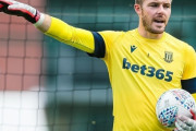 リバプール、ストークGKバトランド獲得の噂も地元紙は否定…クロップ監督はGKアドリアンを信頼