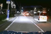 新型アルト乗りさん、謎な運転で横転させてしまう動画を投稿する。
