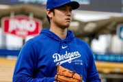 大谷翔平が手術後初めてブルペンで投球練習を初めて全米騒然！←「プレーオフで投げる気なのか？！」（海外の反応）
