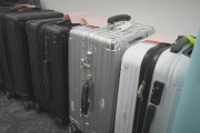 外国人観光客が捨てて帰ったか…空港関係者を悩ませる『放置スーツケース』不審物とみなされ都度Ｘ線検査など