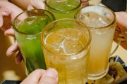 「お酒＆エナジードリンク」一緒に飲むと危険！アルコールの取り過ぎに繋がる可能性も　農林水産省が注意喚起