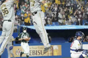 【阪神】ロハス勝利決定づける３号３ラン「前の打席に悔しい思い」ジャンピングハイタッチ！