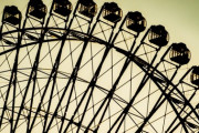 【画像】観覧車、とんでもなく危険な乗り物になってしまう・・・