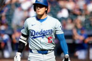 大谷翔平が５打数無安打、連敗は５で止まる…左太もも裏の状態を考慮して第２試合には出場しない見込み