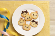 『ちいかわもぐもぐクッキングBOOK抜き型つき』発売中！“ちいかわ型”のクッキーやサンドイッチが簡単に作れるレシピ付き