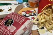 【朗報】ワイド底辺、マックでガチの豪遊ｗ