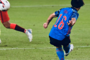 【朗報】サッカー日本代表、3年8ヶ月ぶりにフリーキックを決める