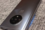 OnePlus 7Tのシルバーカッコいいわ