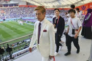 カタールW杯、日本戦の裏で起きた解説対決…本田圭佑は「松木安太郎の後継者」vs 中村俊輔は「声量が中森明菜」